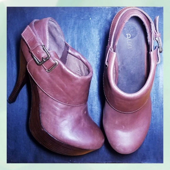 AURI - Buckled Ankle Boots - Picture 3 of 4